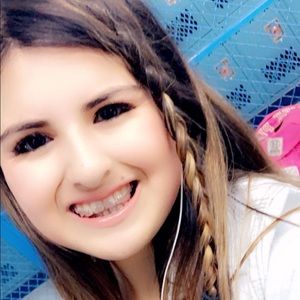 Meet your Posher, Abigail